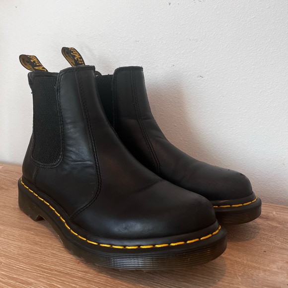 Dr. Martens 2976 Chelsea Boot - Women's,size 7 US , 5 UK , 38 - Picture 11 of 16